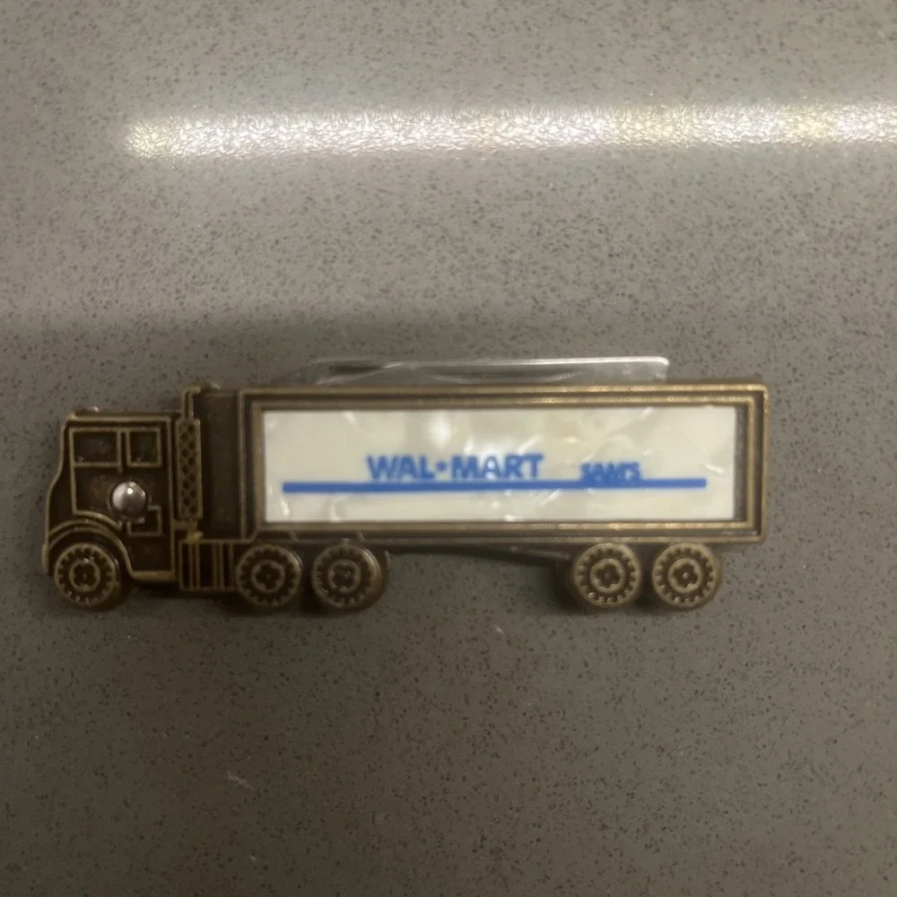 Vintage-SAM'S CLUB WAL-MART Promotional Semi Truck Pocketknife USA Made